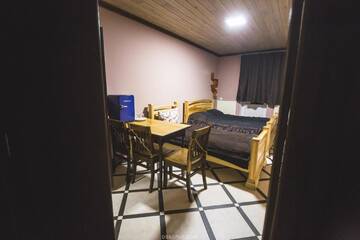 Фото номера Трехместный номер Отель SAMARIANKA hotel г. Коломыя 3