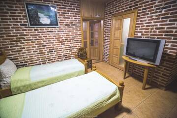 Фото номера Стандартный семейный номер Отель SAMARIANKA hotel г. Коломыя 3
